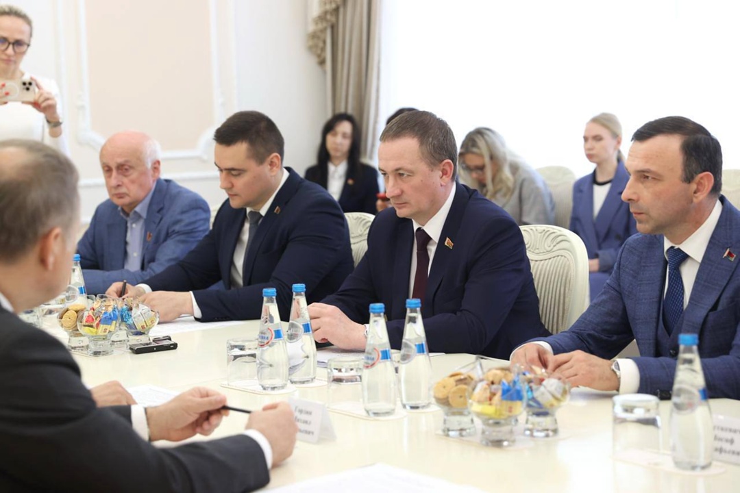 Глава Минобрнауки России Валерий Фальков и премьер-министр Республики Беларусь Александр Турчин провели рабочую встречу в Минске