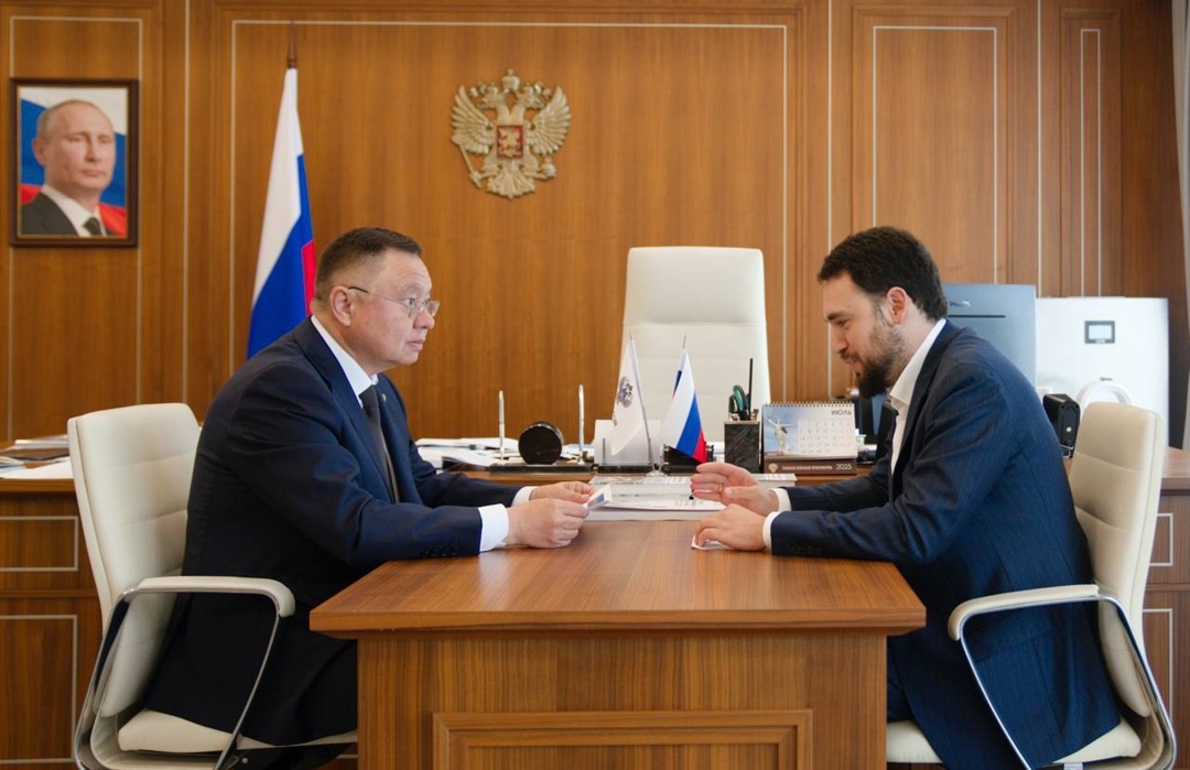 Министр строительства и ЖКХ РФ Ирек Файзуллин провёл рабочую встречу с председателем Комитета по коммунальной инфраструктуре и ЖКХ «Деловой России» Львом…