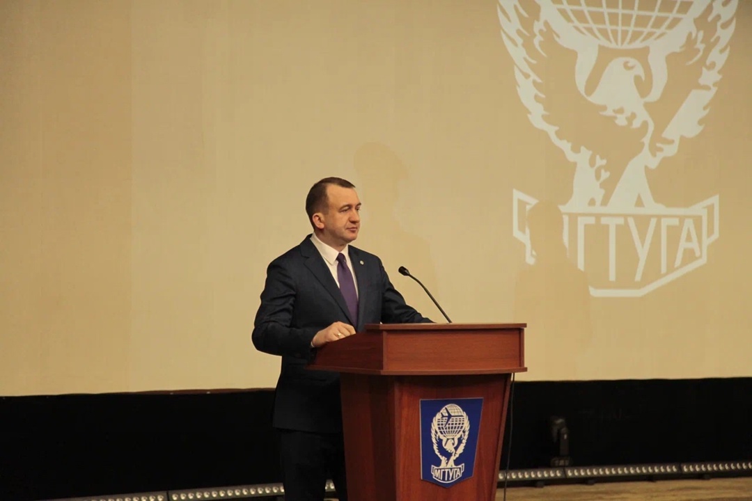 Первым делом — самолеты! Сегодня вручили дипломы выпускникам Московского государственного технического университета гражданской авиации