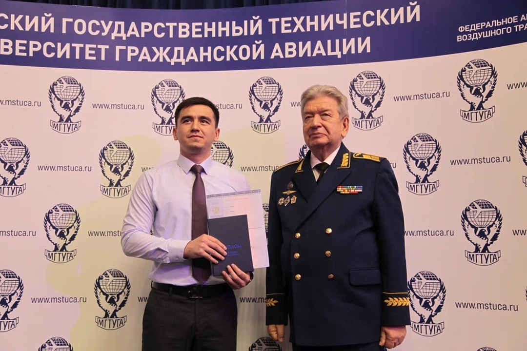 Первым делом — самолеты! Сегодня вручили дипломы выпускникам Московского государственного технического университета гражданской авиации