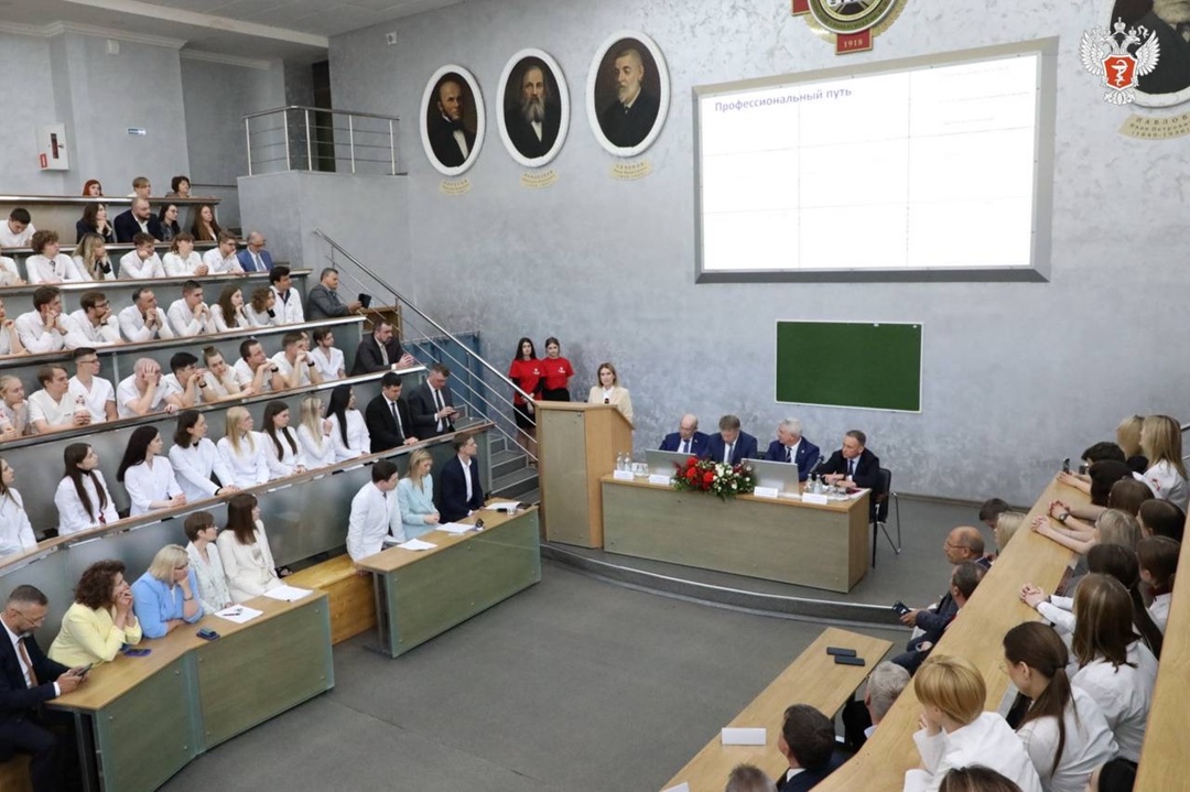 Михаил Мурашко: Врач — это не просто специалист с набором знаний, но и философ с глубоким пониманием жизни