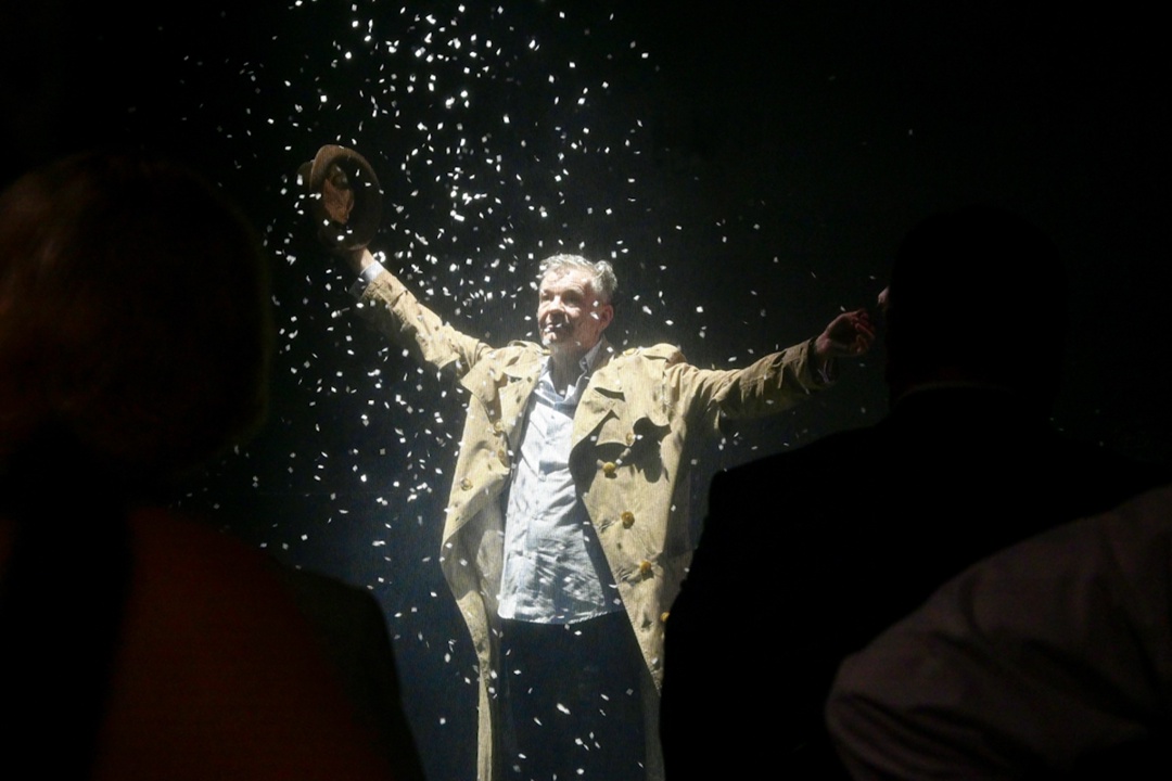 Заполярный театр драмы показал спектакль с VR-технологиями