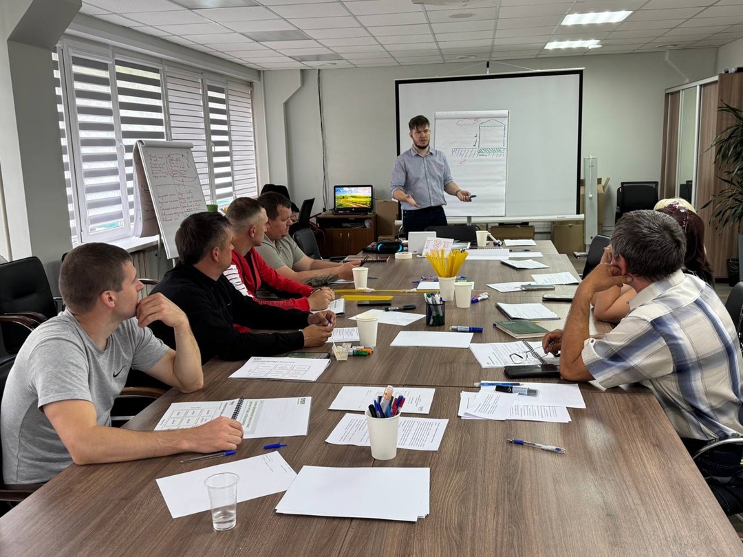 В рамках проектов «Школа управляющих» и «Школа агронома» стартовали тренинги для управляющих производственными участками, главных агрономов и их преемников