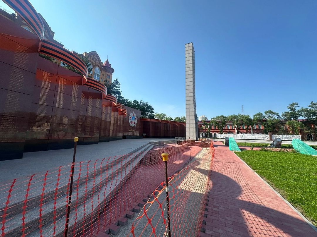 В Благовещенске идут работы по газификации Вечного огня на площади Победы