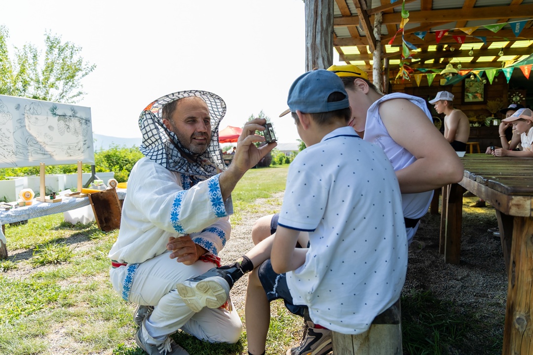 Можно ли не улыбнуться, когда видишь радость детей? Мы не можем.