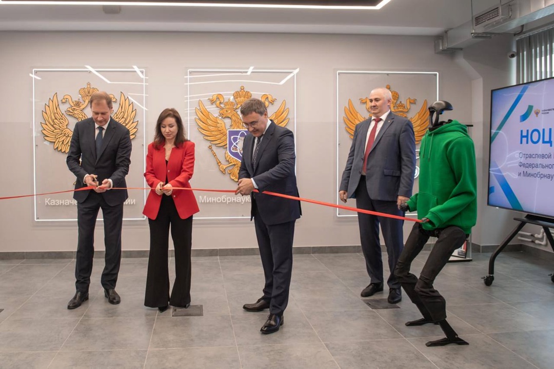 Валерий Фальков открыл научно-образовательный центр «Искусственный интеллект» в РТУ МИРЭА