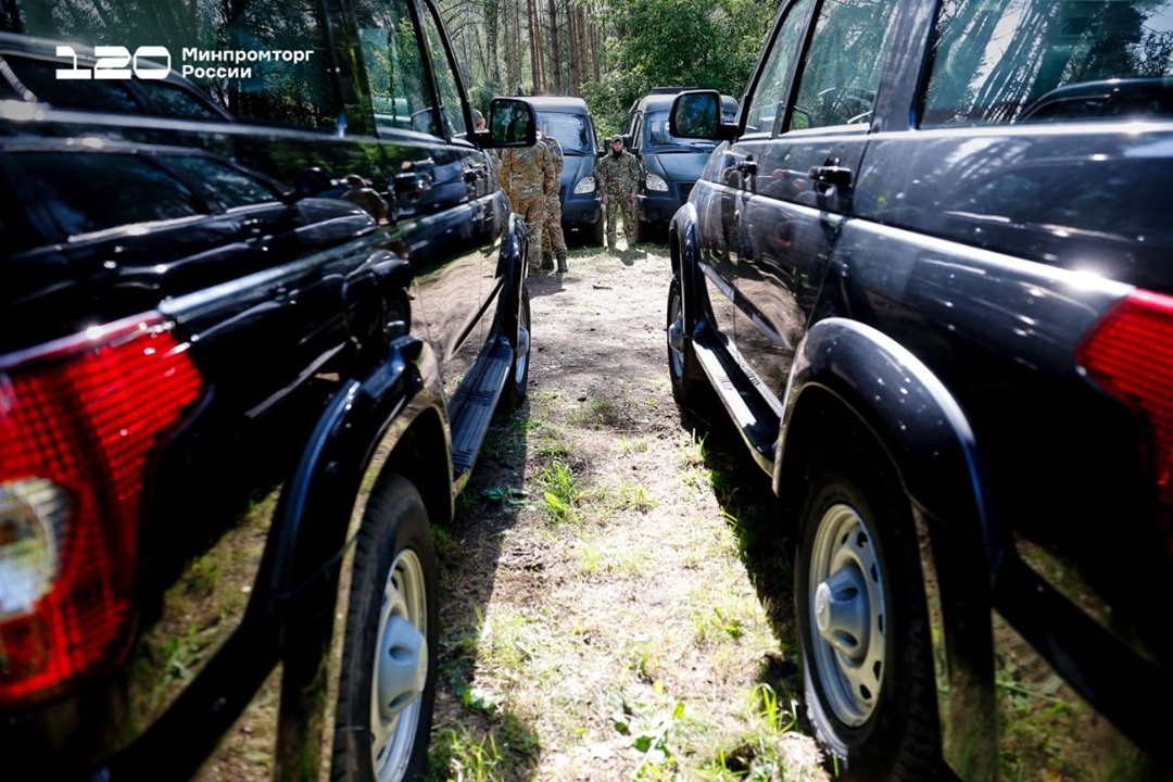 Минпромторг России и Народный фронт передали очередную партию техники на нужды СВО
