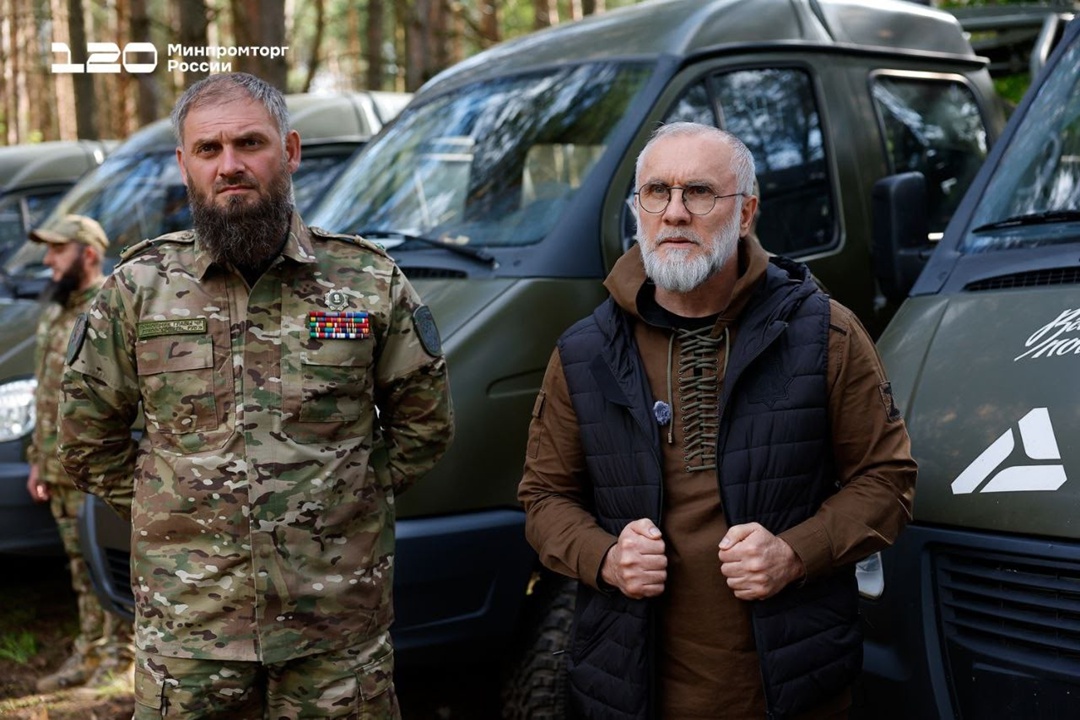 Минпромторг России и Народный фронт передали очередную партию техники на нужды СВО