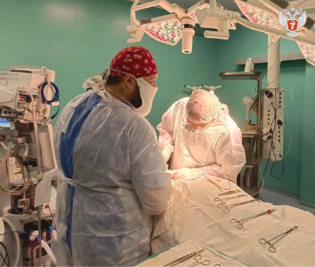 Калининградские врачи спасли 71-летнего пациента с опухолью околоушной слюнной железы