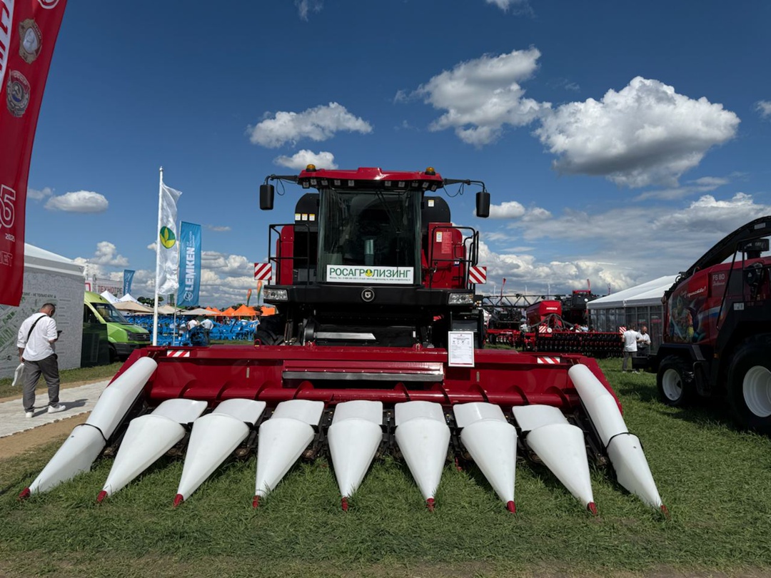 В первый день выставки «День поля –2025» в Волгоградской области свои новинки представили ведущие производители сельхозтехники.