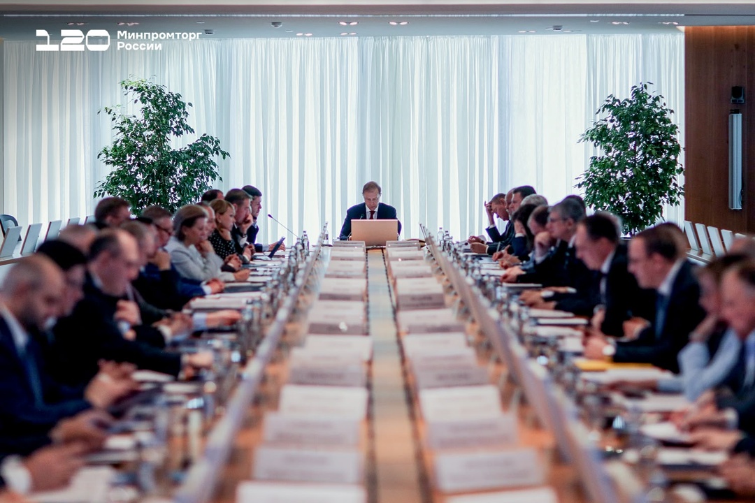 Антон Алиханов принял участие в заседании Госкомиссии по борьбе с контрафактом