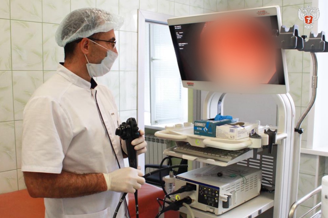 Подмосковные врачи спасли мужчину, выпившего химикат от борщевика