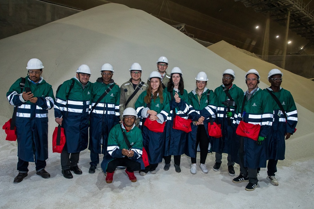 Журналисты ведущих африканских СМИ посетили Волховский производственный комплекс ФосАгро