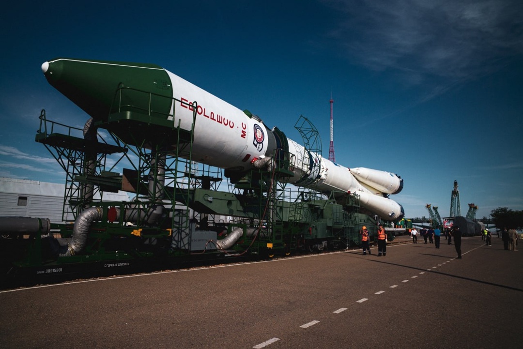 Космос как предчувствие Кадры с космодрома Байконур сделаны на камеру «Зенит М» с объективом «Зенитар» 2,8/21 — технику Красногорского завода им