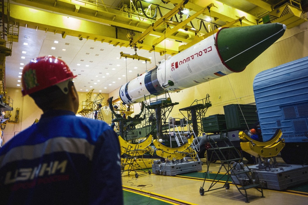 Космос как предчувствие Кадры с космодрома Байконур сделаны на камеру «Зенит М» с объективом «Зенитар» 2,8/21 — технику Красногорского завода им