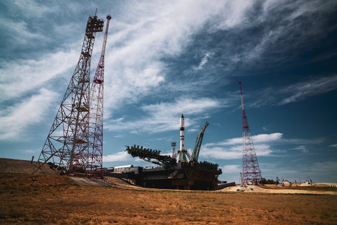 Космос как предчувствие Кадры с космодрома Байконур сделаны на камеру «Зенит М» с объективом «Зенитар» 2,8/21 — технику Красногорского завода им