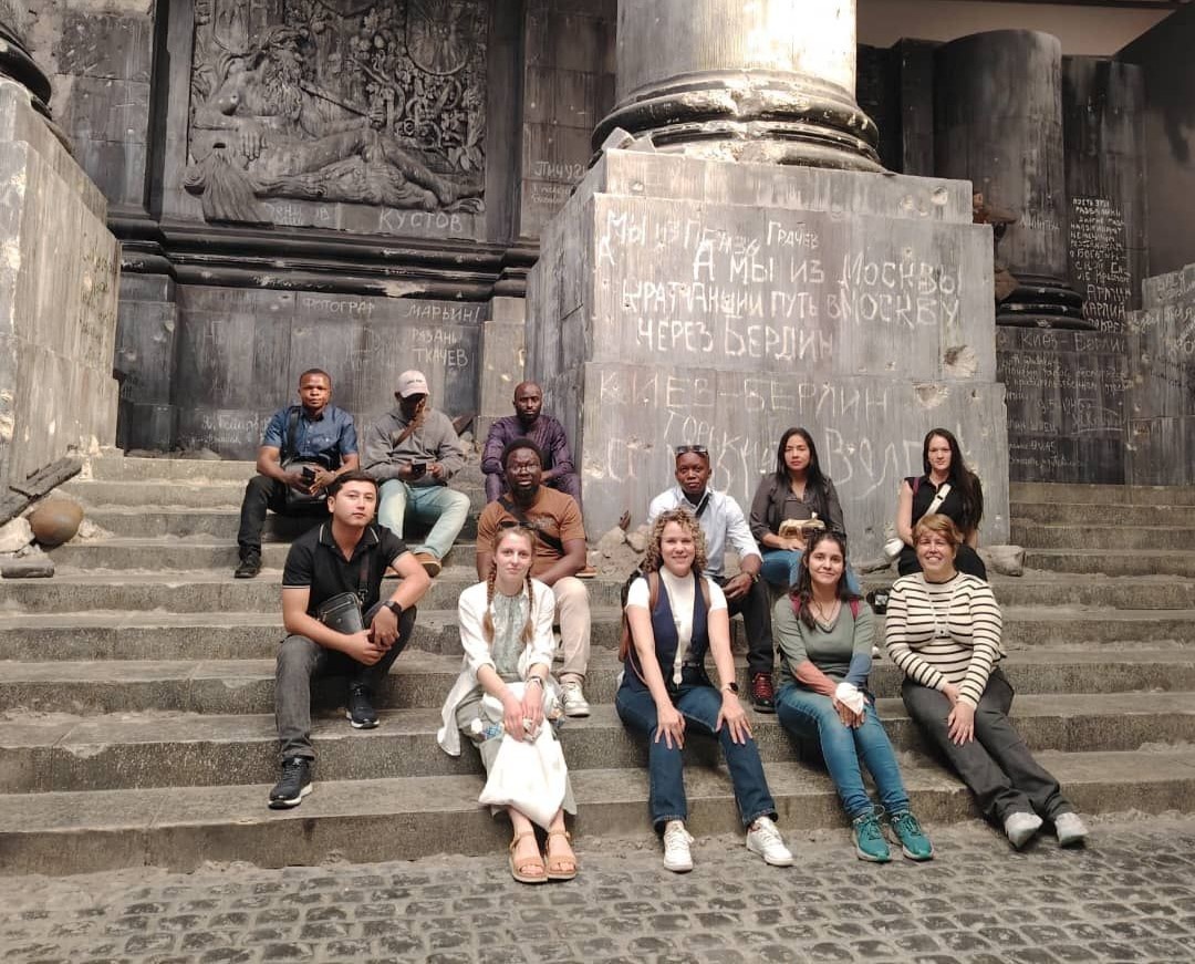 Эксперты из стран-партнёров по Кимберлийскому процессу впервые прошли обучение по геммологии в России