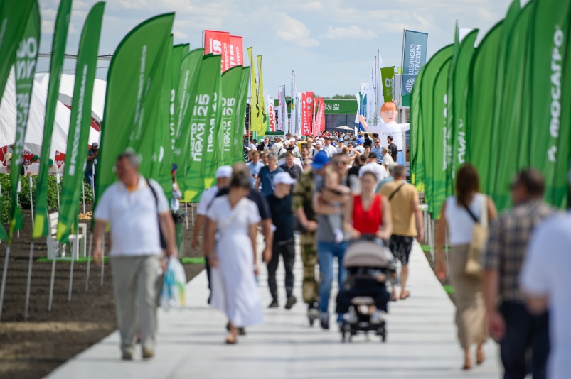 Всероссийский день поля — 2025: все главные аграрные тренды у «Щелково Агрохим»