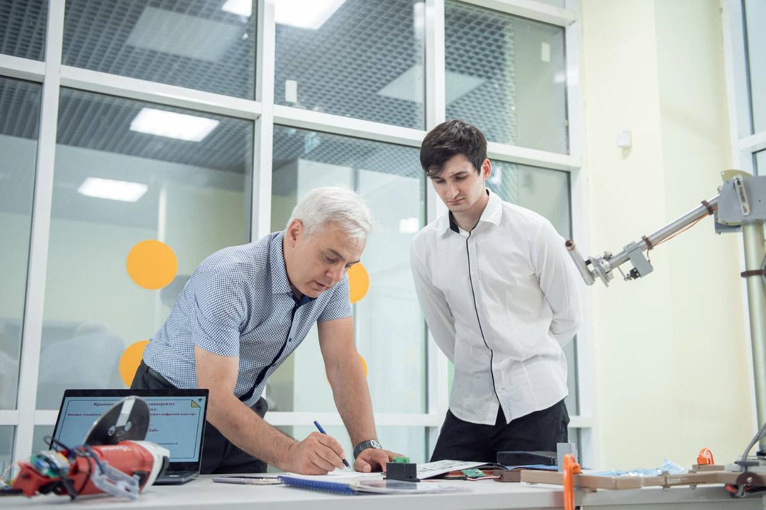 Глава Минобрнауки Валерий Фальков ознакомился со строящейся инфраструктурой крупнейшего вуза Крыма