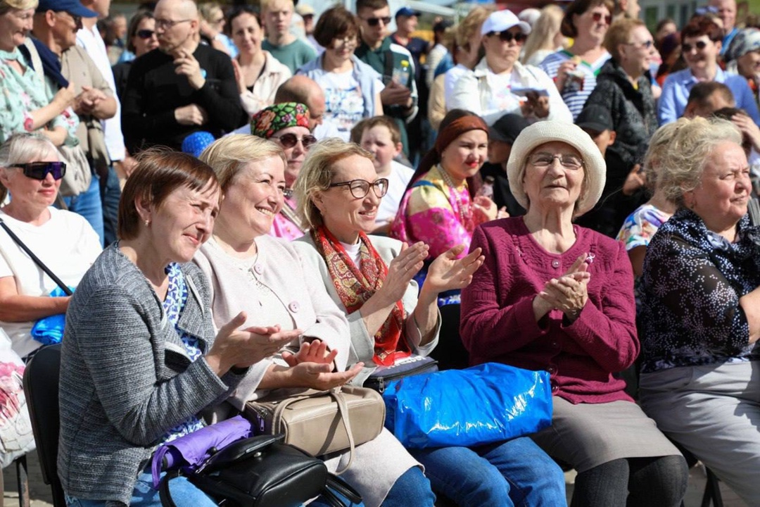 Сохраняя традиции Севера участников на древнем празднике Луд (посвящён началу сенокоса) в селе Ижма Республики Коми.