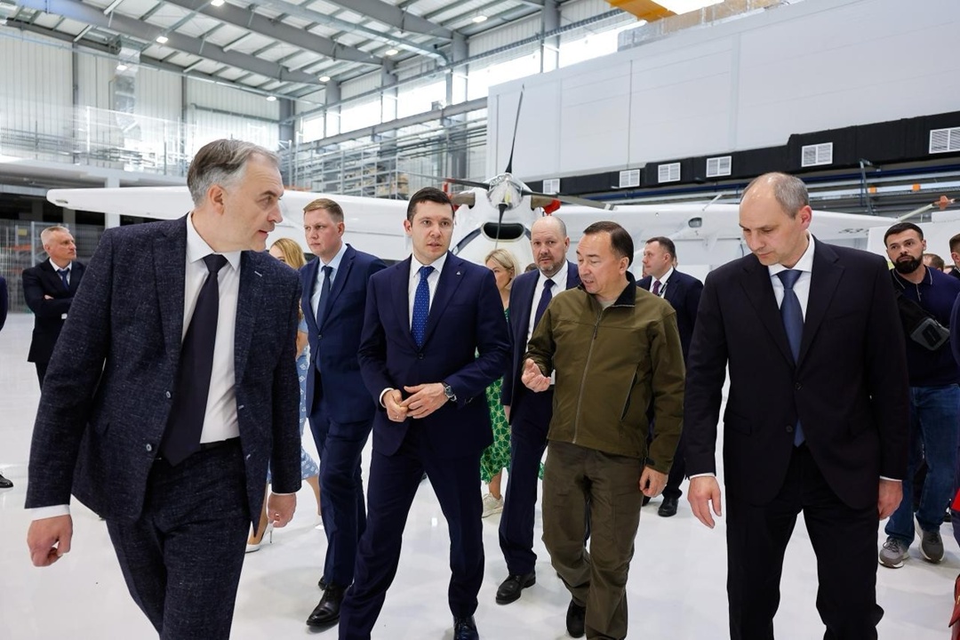 ️️️Антон Алиханов посетил производственные площадки УЗГА