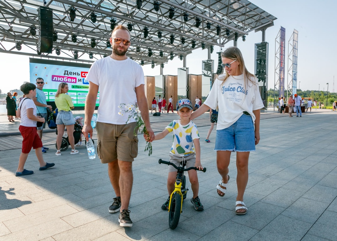 Настоящая опора в жизни - это семья. Не только на работе, где мы плечом к плечу решаем задачи, но и дома, где нас ждут, понимают и верят в нас даже тогда,…