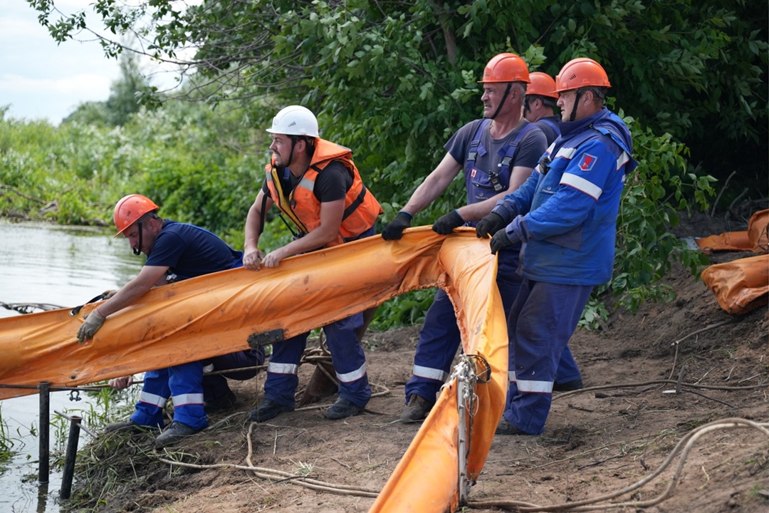 «Транснефть – Верхняя Волга» провело плановые учения на подводном переходе трубопровода через реку Проня в Рязанской области