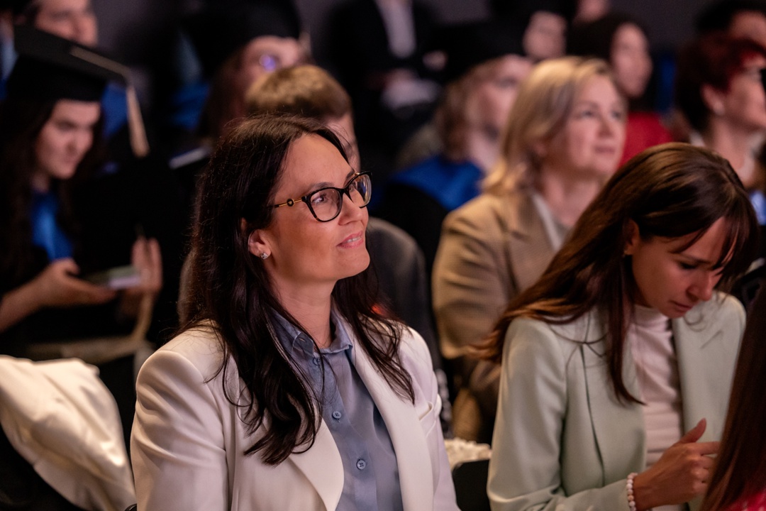 Инженеры новой эпохи В Высшей школе нефти состоялся выпускной для 35 магистрантов в области биотехнологий и IT