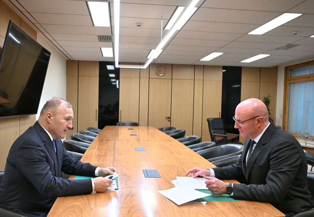 Дмитрий Чернышенко провел рабочую встречу с главой Республики Адыгея Муратом Кумпиловым