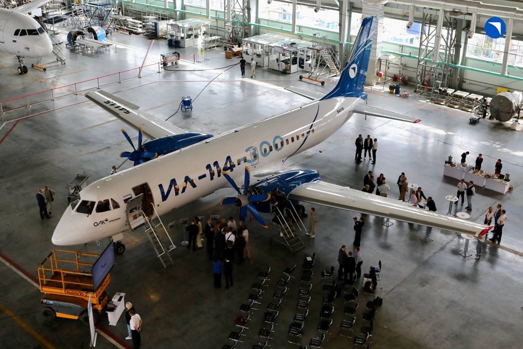 У нас «Ил», у вас купец В авиационном техцентре «Уральских авиалиний» состоялась презентация Ил-114-300 для потенциальных заказчиков, руководителей авиакомпаний