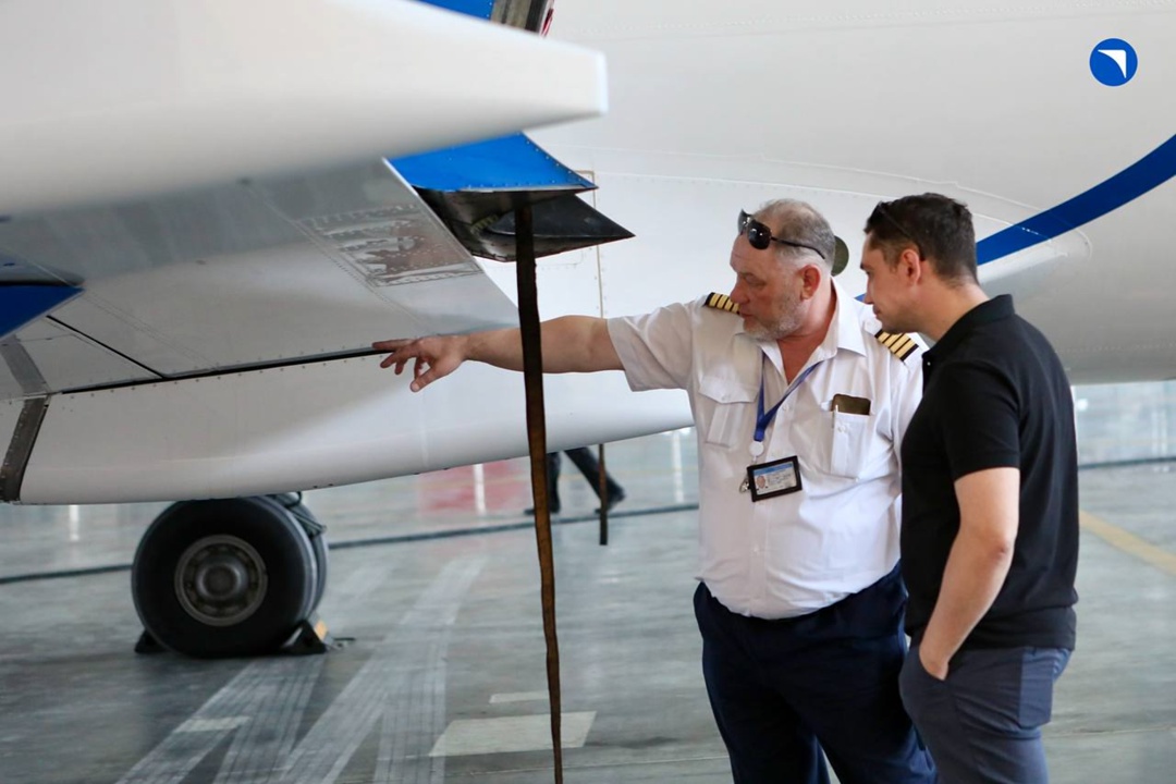 У нас «Ил», у вас купец В авиационном техцентре «Уральских авиалиний» состоялась презентация Ил-114-300 для потенциальных заказчиков, руководителей авиакомпаний