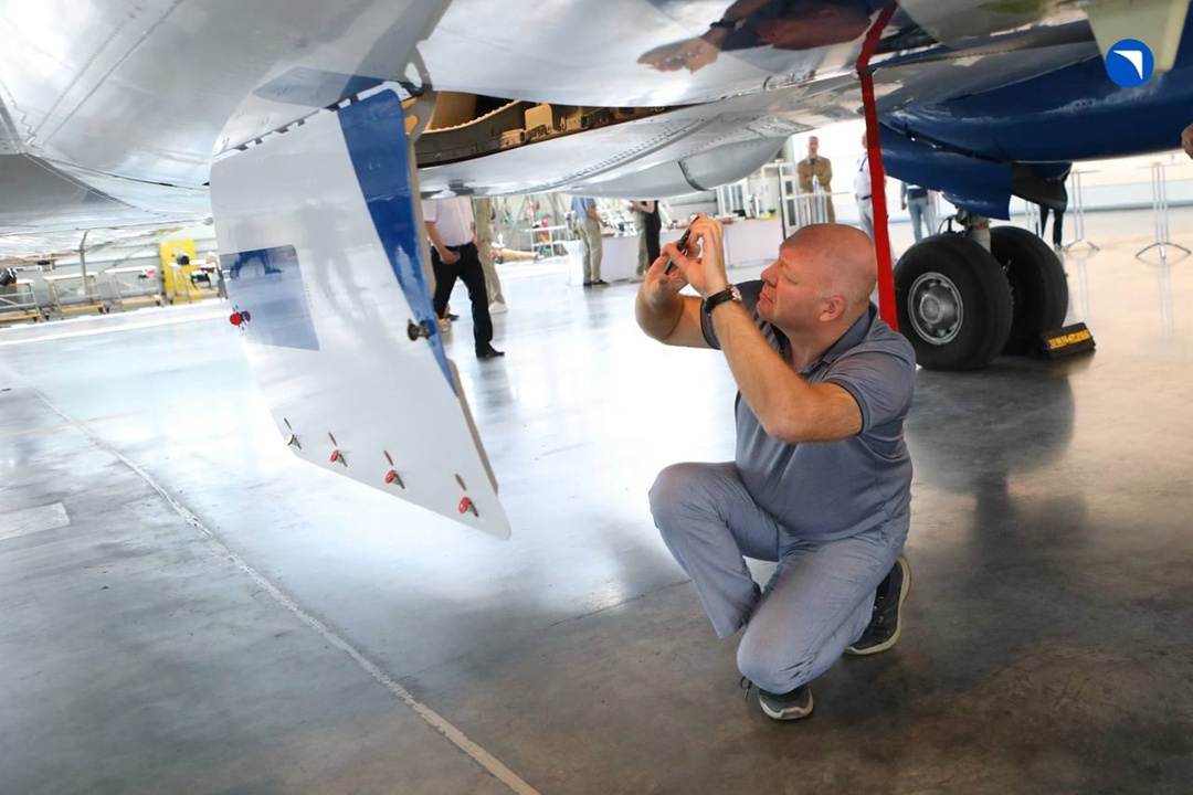 У нас «Ил», у вас купец В авиационном техцентре «Уральских авиалиний» состоялась презентация Ил-114-300 для потенциальных заказчиков, руководителей авиакомпаний