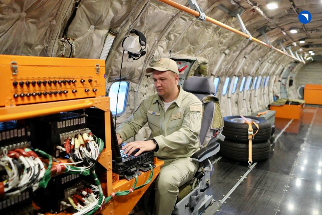 У нас «Ил», у вас купец В авиационном техцентре «Уральских авиалиний» состоялась презентация Ил-114-300 для потенциальных заказчиков, руководителей авиакомпаний