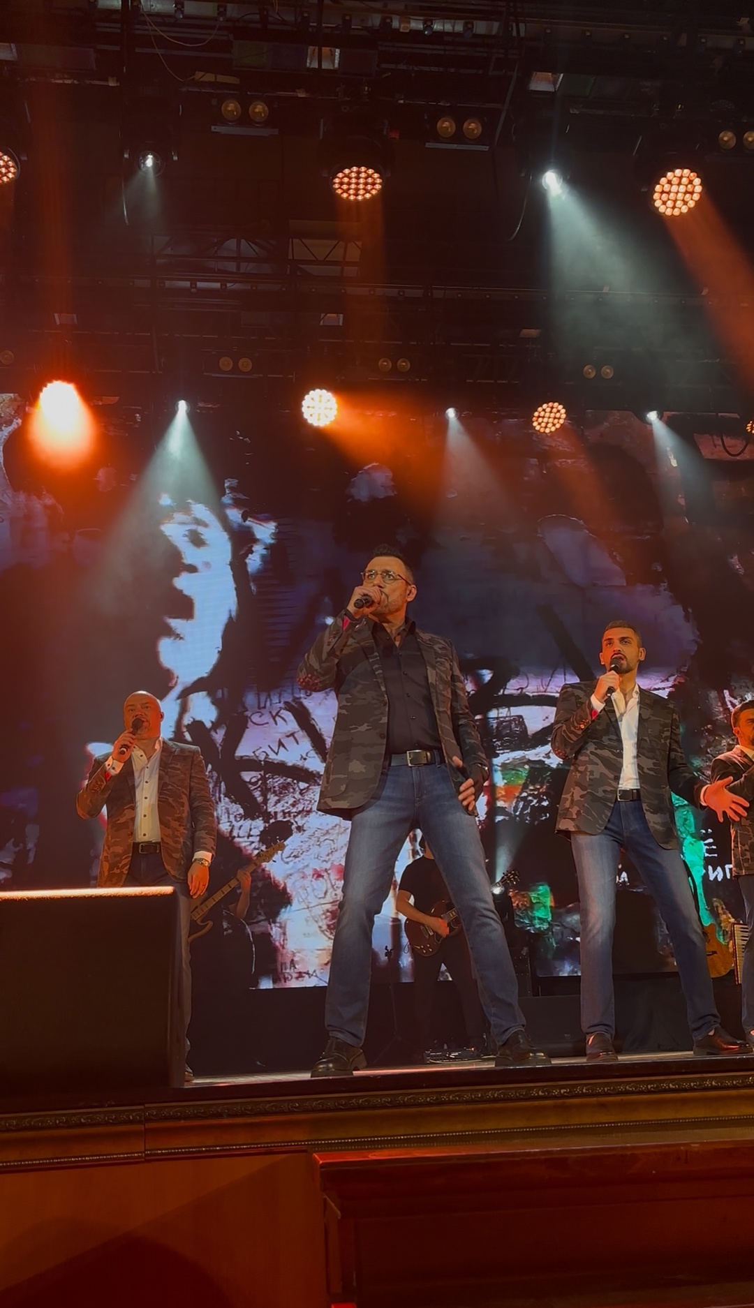 Песни, которые хранят историю Эта неделя была наполнена музыкой и гордостью: в городах юга России состоялись концерты Хора Турецкого и арт-группы Сопрано,…