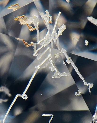 Лабиринт в бриллианте Такой рисунок в круглом алмазе весом 5,19 карата создали пороки поверхности — «каналы»