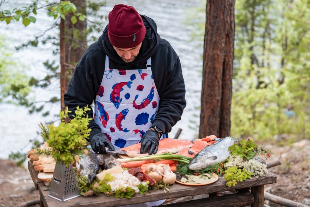 Мончегорску — собственную кухню На гастроужине в Мончегорске представили уникальную имандрийскую кухню — 10 блюд из рыбы, мяса, ягод и трав, добытых в…