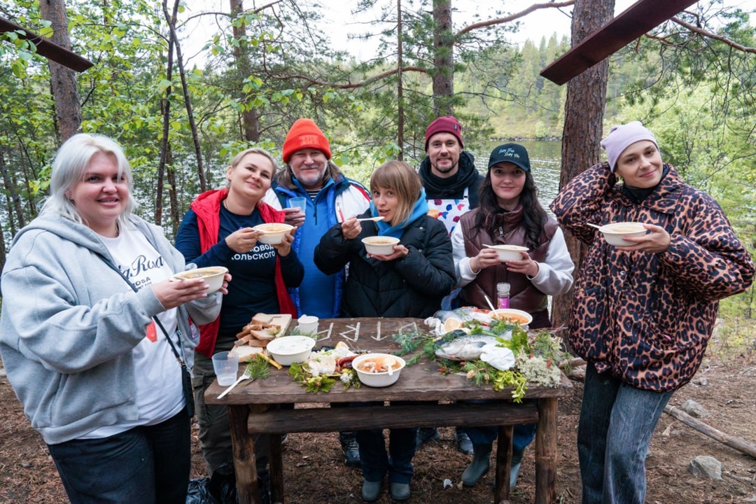 Мончегорску — собственную кухню На гастроужине в Мончегорске представили уникальную имандрийскую кухню — 10 блюд из рыбы, мяса, ягод и трав, добытых в…