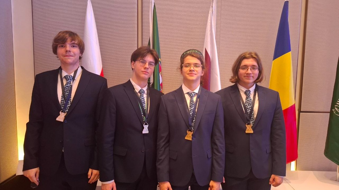 Российские школьники стали победителями 57-й Международной химической олимпиады.