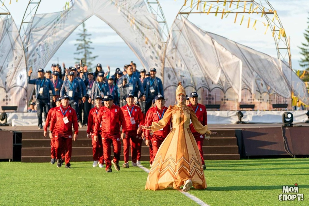 В селе Ытык-Кюель Таттинского улуса всю прошлую неделю при поддержке АЛРОСА шли игры по национальным видам спорта "Игры Манчаары".