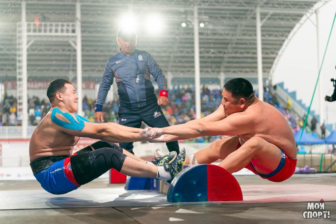 В селе Ытык-Кюель Таттинского улуса всю прошлую неделю при поддержке АЛРОСА шли игры по национальным видам спорта "Игры Манчаары".