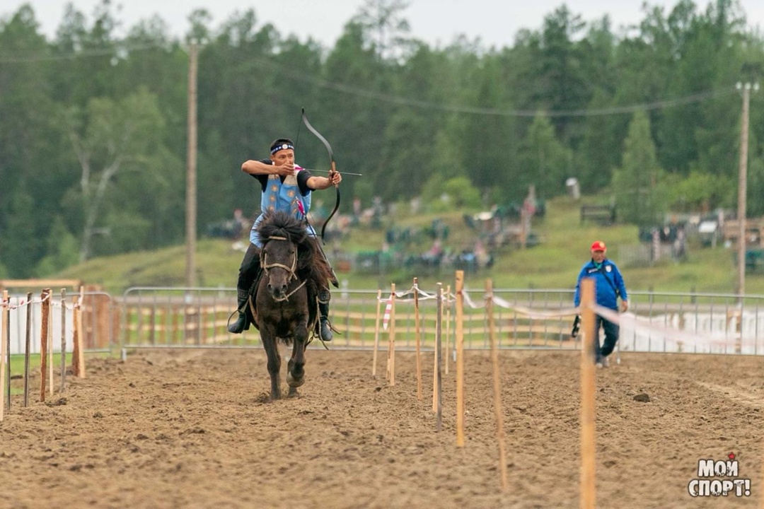 В селе Ытык-Кюель Таттинского улуса всю прошлую неделю при поддержке АЛРОСА шли игры по национальным видам спорта "Игры Манчаары".