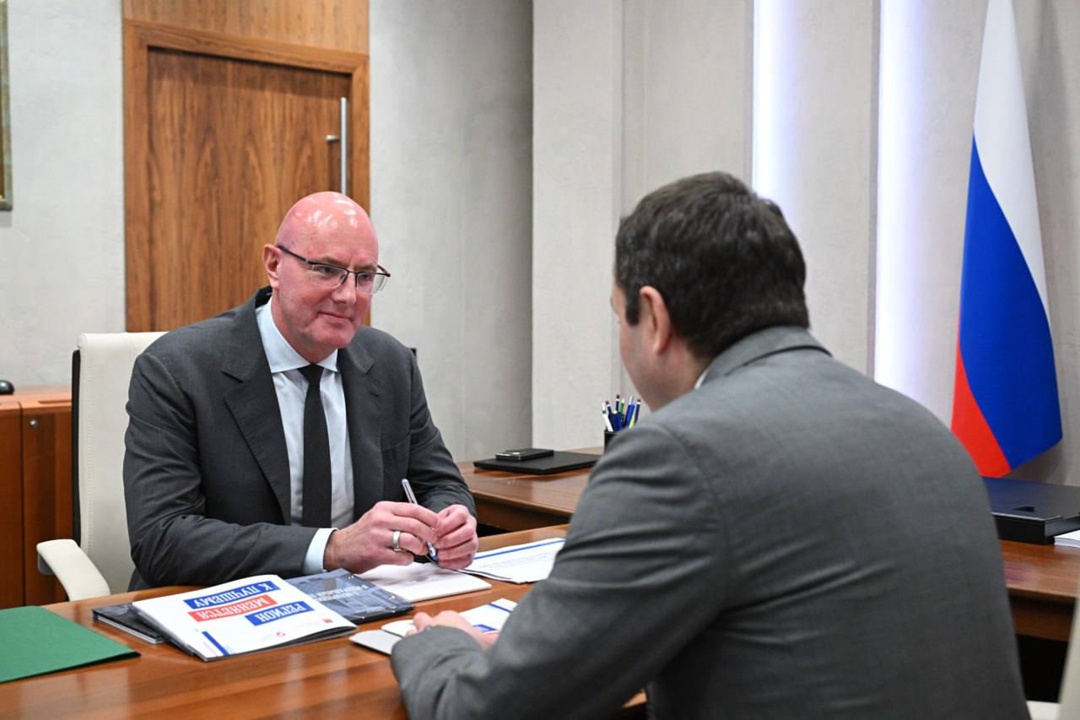 Дмитрий Чернышенко провел рабочую встречу с губернатором Мурманской области Андреем Чибисом.