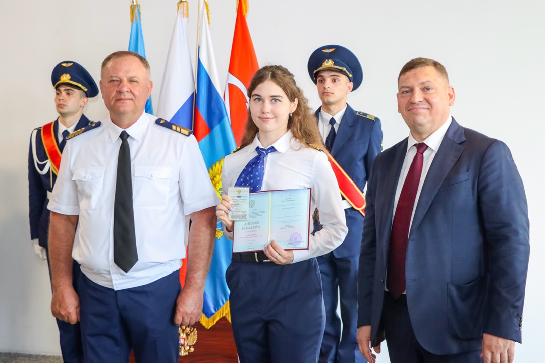 Сегодня особенный день для выпускников Санкт-Петербургского государственного университета гражданской авиации!