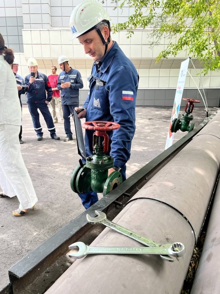 Пока одни пишут комментарии, другие ставят заглушки с рекордом