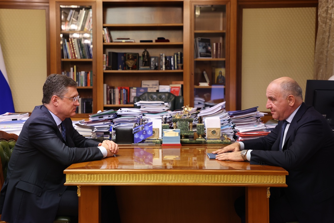 Александр Новак провел рабочую встречу с главой Карачаево-Черкесии Рашидом Темрезовым.