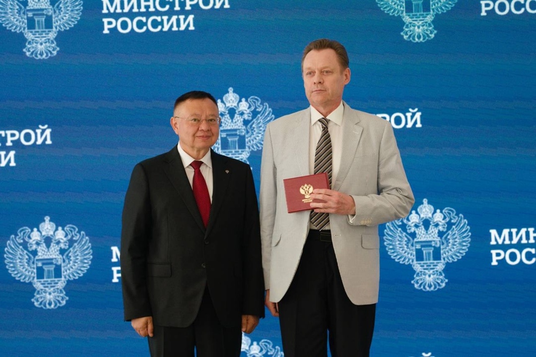 В Минстрое России прошло еженедельное оперативное совещание под председательством Министра строительства и ЖКХ РФ Ирека Файзуллина