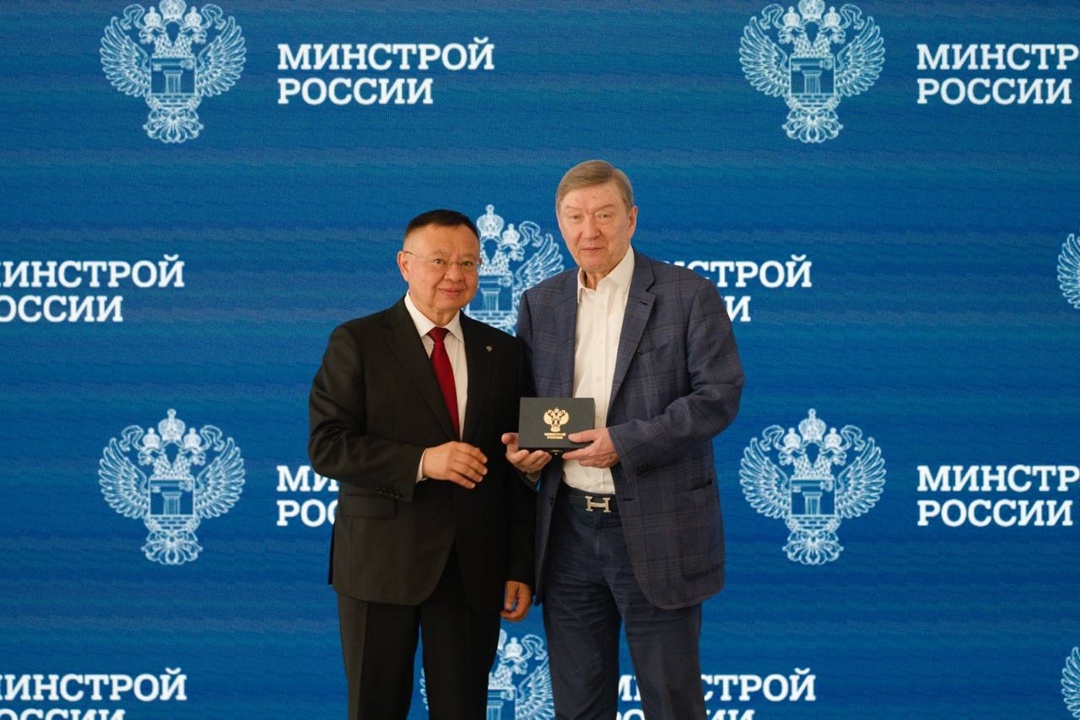 В Минстрое России прошло еженедельное оперативное совещание под председательством Министра строительства и ЖКХ РФ Ирека Файзуллина