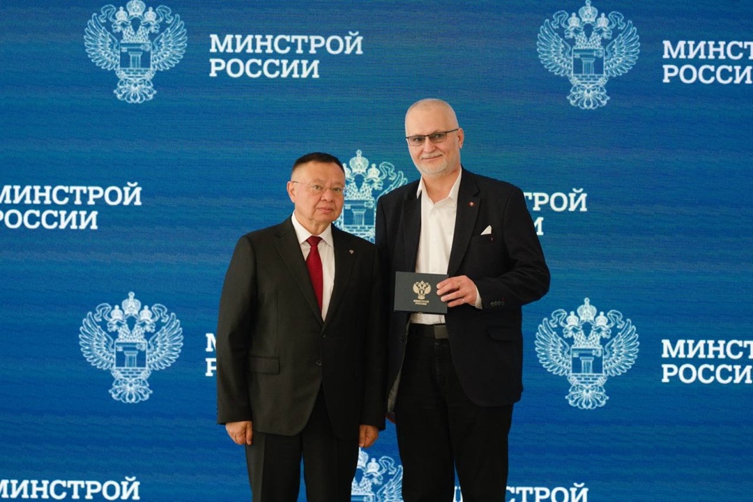 В Минстрое России прошло еженедельное оперативное совещание под председательством Министра строительства и ЖКХ РФ Ирека Файзуллина