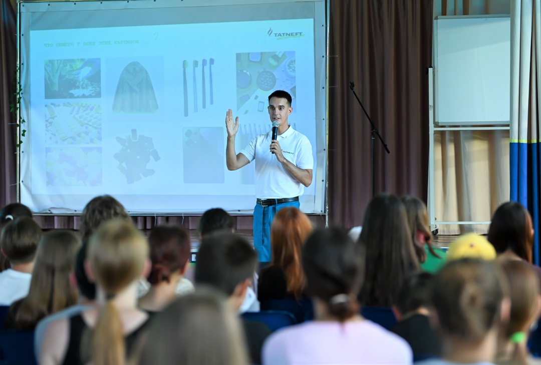Энергия наставничества: амбассадоры «Татнефти» вдохновляют школьников