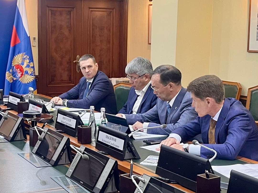 Глава Минвостокразвития Алексей Чекунков провел заседание штаба по реализации мастер-планов развития городов с участием губернаторов регионов Дальневосточного…